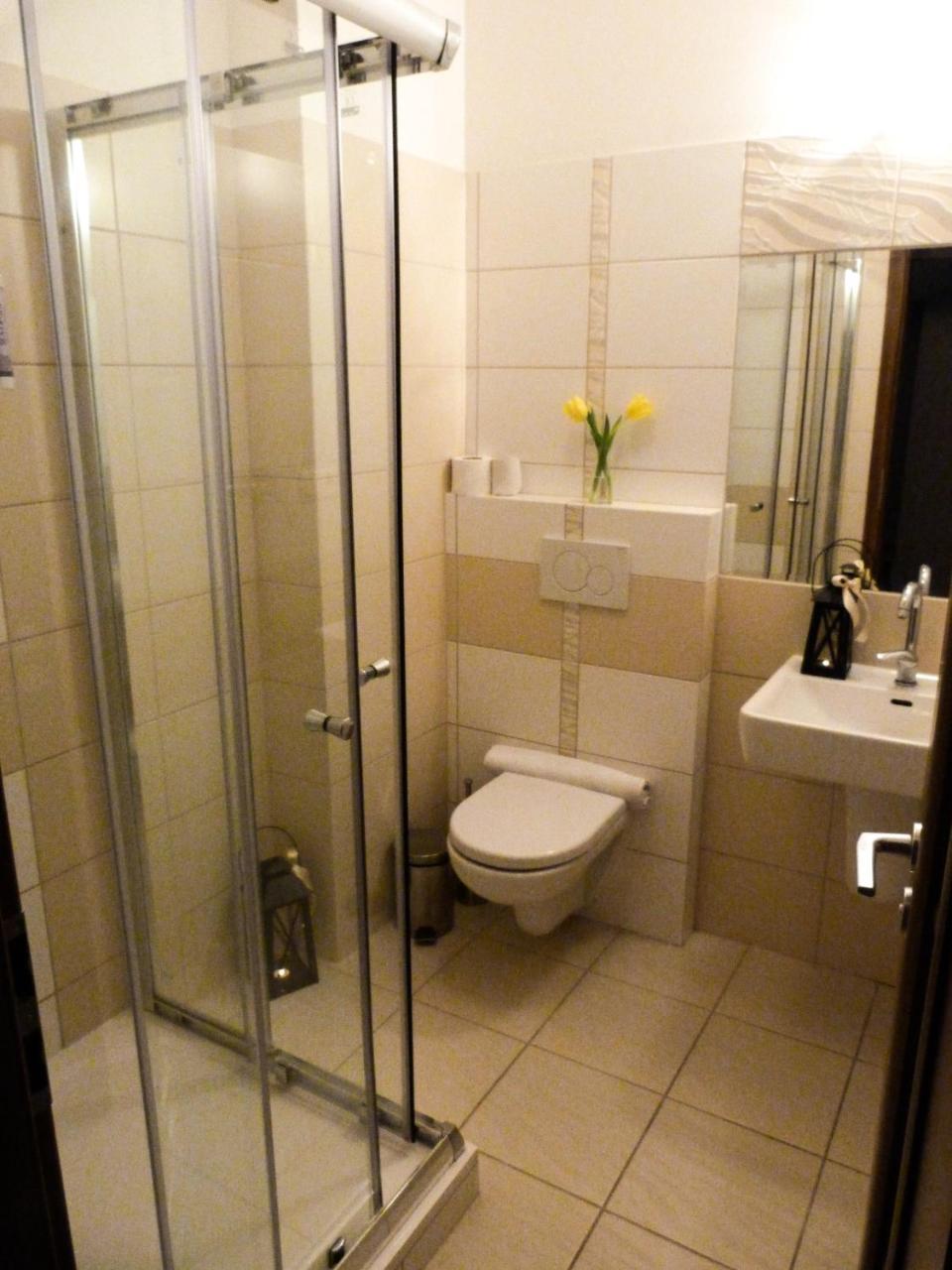 Elite Hotel Nová Dubnica Buitenkant foto