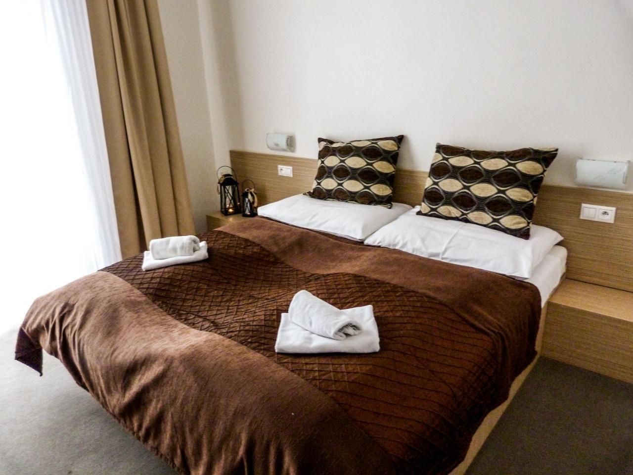 Elite Hotel Nová Dubnica Buitenkant foto