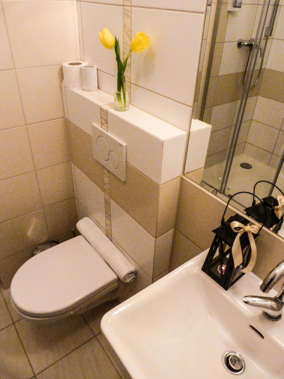 Elite Hotel Nová Dubnica Buitenkant foto