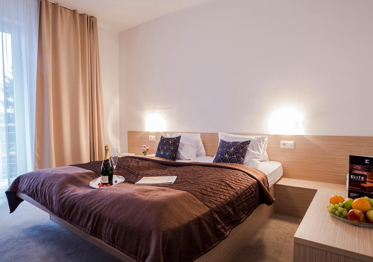 Elite Hotel Nová Dubnica Buitenkant foto